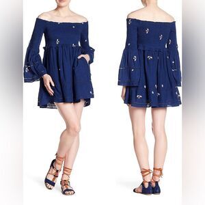 FREE PEOPLE Counting Daisies Embroidered Off The Shoulder Mini Dress Navy S